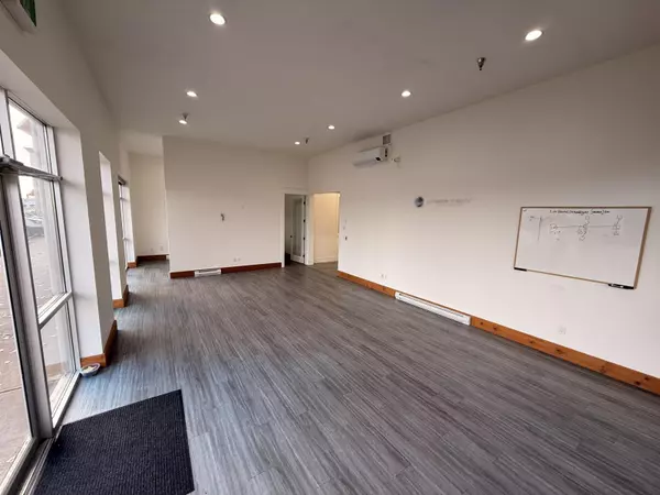 Surrey, BC V3S7X4,6039 196 ST #110