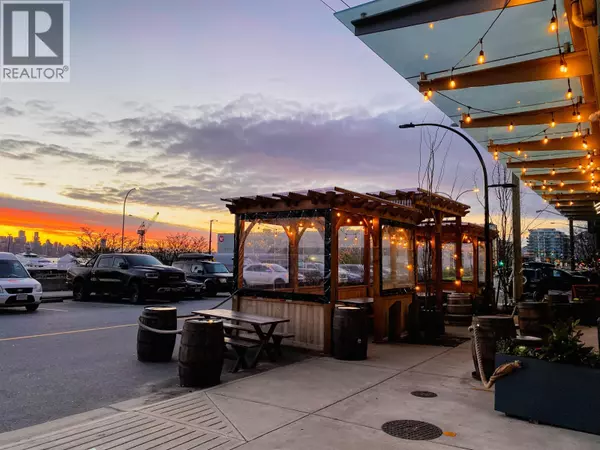 North Vancouver, BC V7L1A4,350 ESPLANADE E