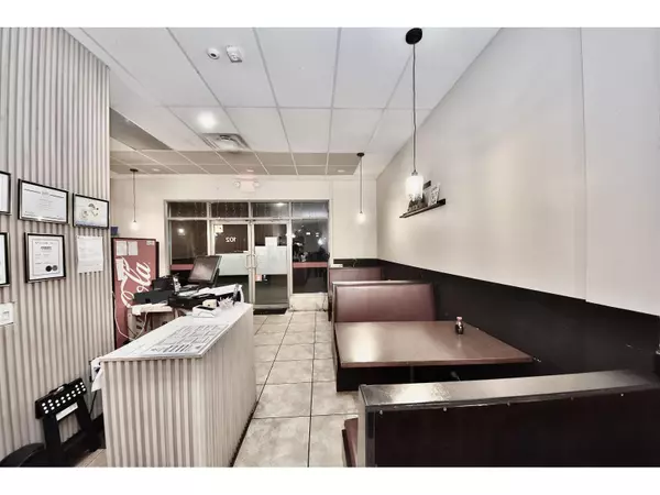 Langley, BC V4N6A9,19390 68 AVE #102