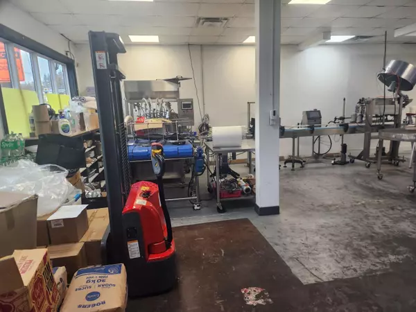 Abbotsford, BC V2S2H2,33766 ESSENDENE AVENUE