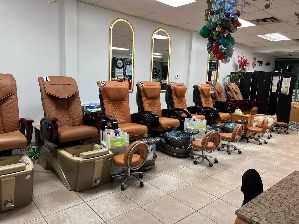 Surrey, BC V3R4G5,9965 152 ST #1A