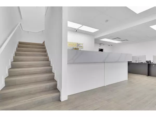 Surrey, BC V3W0A8,13423 78 AVE #105