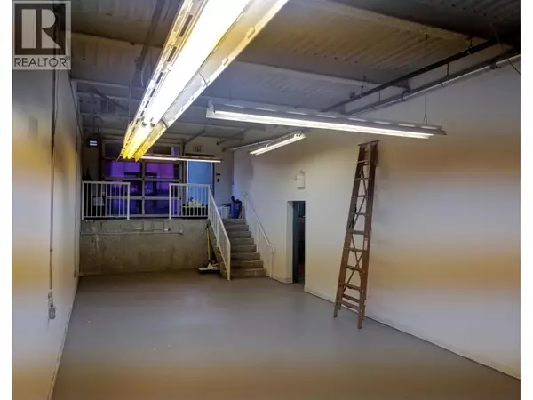 Vancouver, BC V5Y3X2,338 West 8TH AVE #105