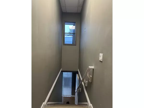 Surrey, BC V3W1B3,13045 84 AVE #107