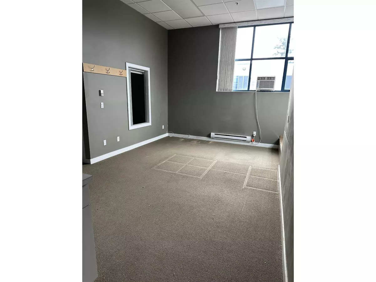 Surrey, BC V3W1B3,13045 84 AVE #107 & 108