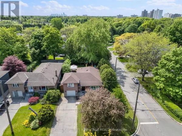 297 BETTY ANN DRIVE, Toronto (willowdale West), ON M2R1A9