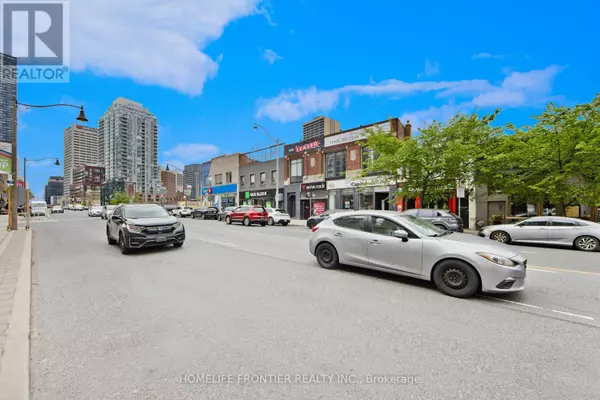 Toronto (mount Pleasant West), ON M4P2H6,2459 Yonge ST #2nd Flr