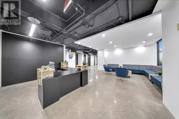 Toronto (newtonbrook West), ON L5N1W1,5700 Yonge Street RD #200 E