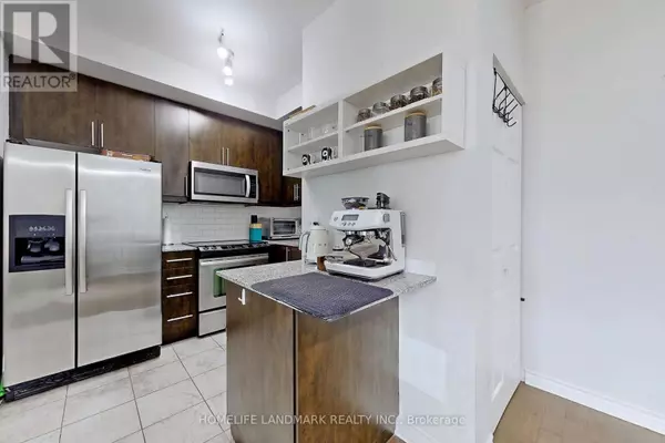 Toronto (willowdale East), ON M2N4L9,18 Holmes AVE #315