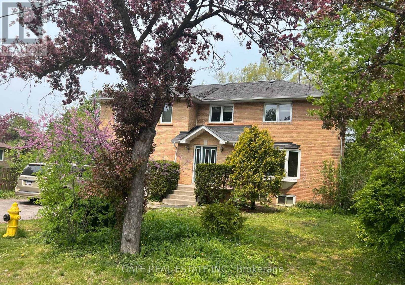 16 GLENELIA AVENUE, Toronto (newtonbrook East), ON M2M2K7