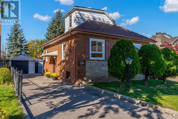 Toronto (willowdale East), ON M2N4P6,226 OLIVE AVENUE