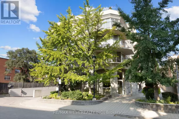 Toronto (lawrence Park North), ON M5M3C3,55 Lorindale AVE #201