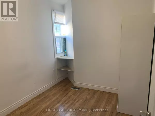 Toronto (trinity-bellwoods), ON M6J2G4,97 Markham ST #2nd/FI