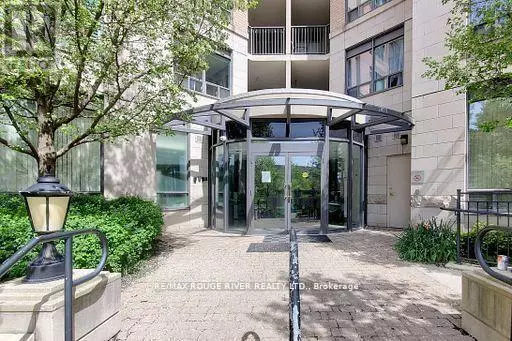 Toronto (banbury-don Mills), ON M3C4C4,16 Dallimore CIR #T09