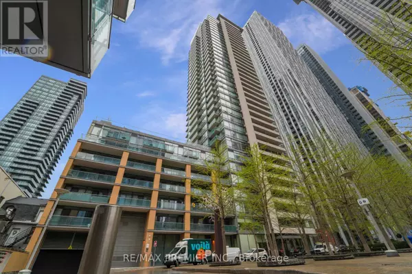 Toronto (annex), ON M4W3Y8,18 Yorkville AVE #409