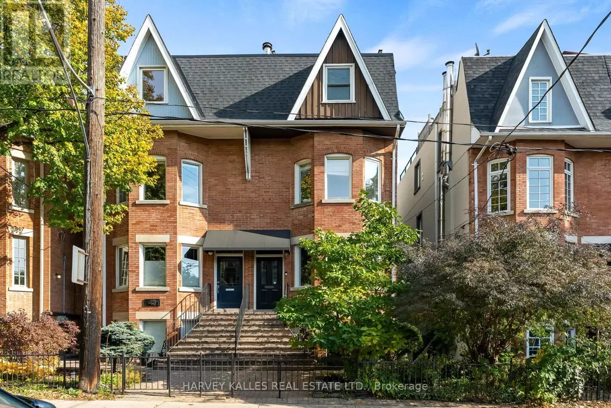 Toronto (cabbagetown-south St. James Town), ON M4X1T1,429 SACKVILLE STREET