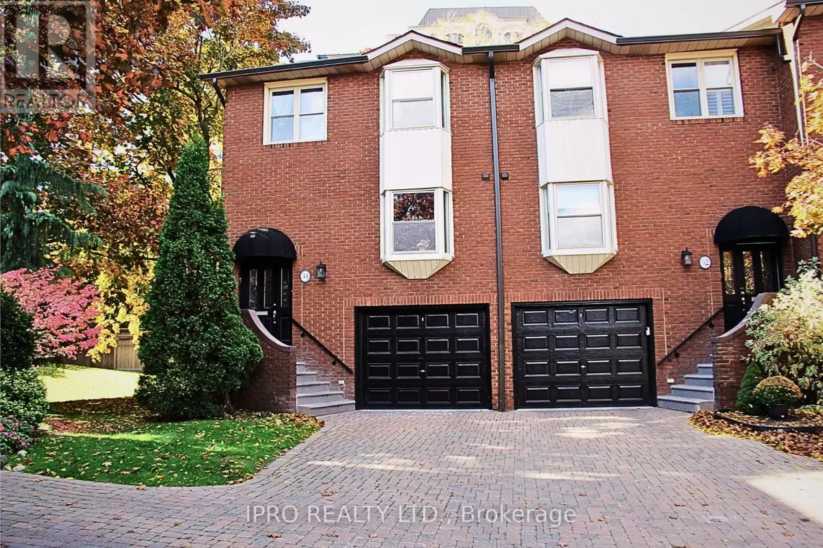 Toronto (bayview Village), ON M2K2T3,34 RED MAPLE COURT