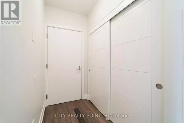 Toronto (forest Hill North), ON M6B2Y9,2525 Bathurst ST #1303