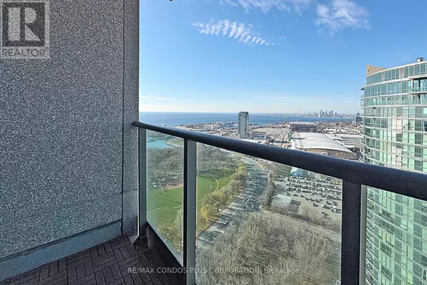 Toronto (niagara), ON M5V4A2,215 Fort York BLVD #3609