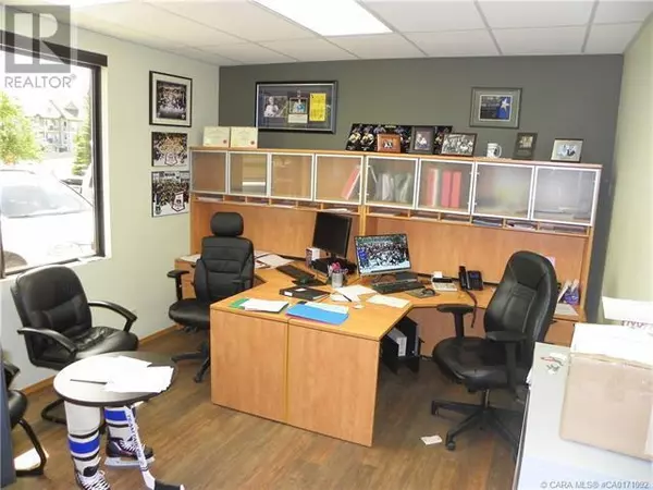 Red Deer, AB T4P3Y6,3-7320 Johnstone Drive