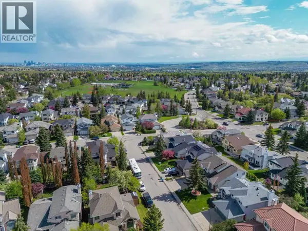 Calgary, AB T3G2X9,393 Hawktree Circle NW
