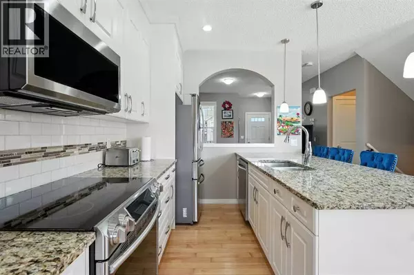 Calgary, AB T2X0X9,220 Legacy Crescent SE