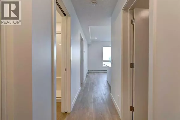 Calgary, AB T2A7W8,1210, 8500 19 Avenue SE