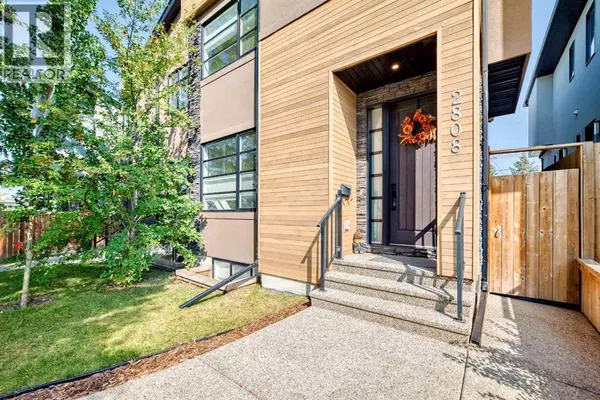 Calgary, AB T3E3G7,2808 39 Street SW