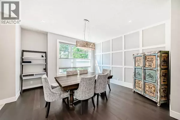 Calgary, AB T3E3G7,2808 39 Street SW
