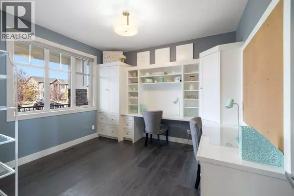 Airdrie, AB T4B2N9,158 Canoe Crescent SW