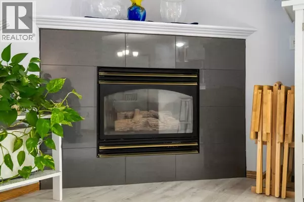 Calgary, AB T2Y3J4,147 Somervale Park SW