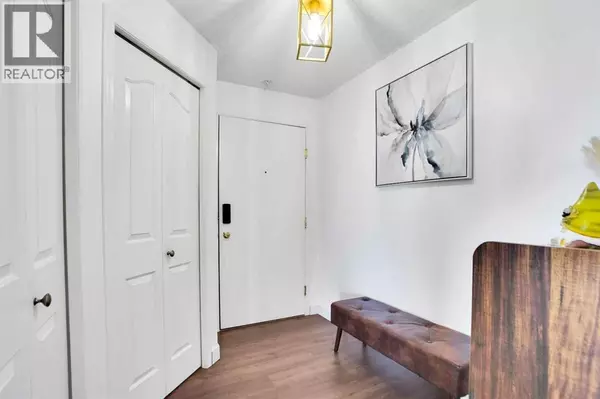 Calgary, AB T2Y4J4,301, 6000 Somervale Court SW