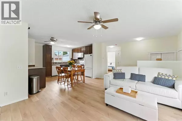 228 Penswood Way SE, Calgary, AB T2A4T3