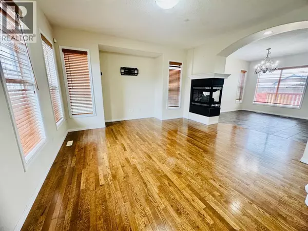 Calgary, AB T3J5L8,8 Taralake Way NE