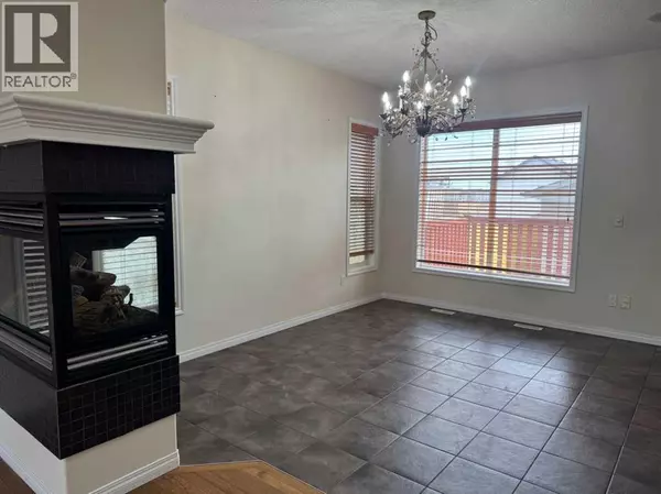 Calgary, AB T3J5L8,8 Taralake Way NE