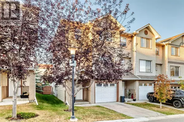 Calgary, AB T2B0B6,14 Dover Mews SE