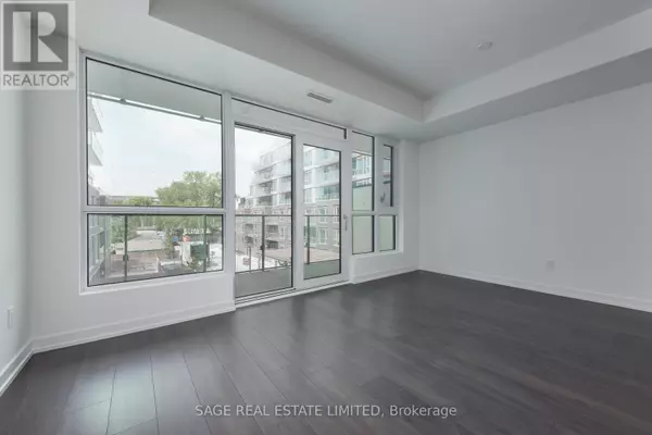 Toronto (south Riverdale), ON M4M0E4,150 Logan AVE #315