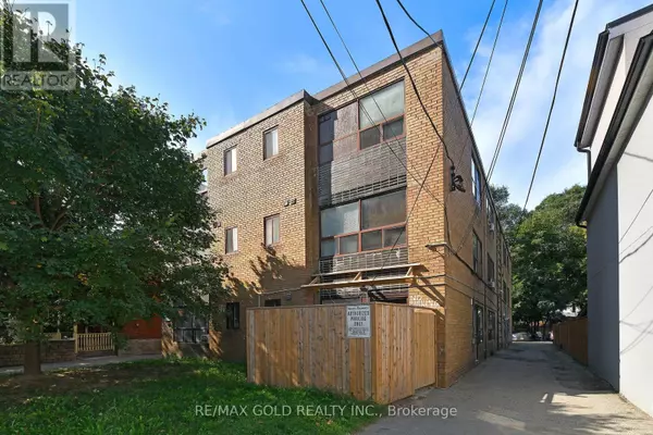 156 BARRINGTON AVENUE, Toronto (crescent Town), ON M4C4Z2
