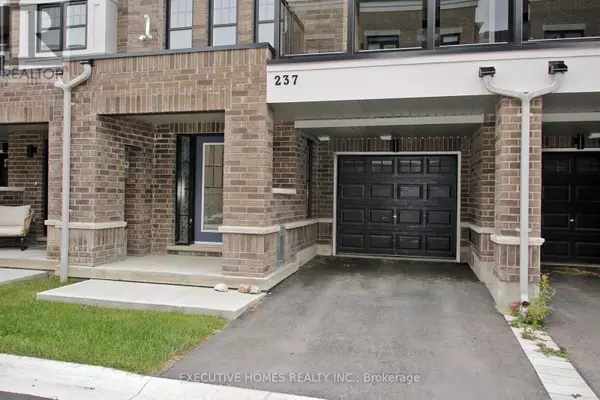 Clarington (bowmanville), ON L1C7E8,237 LORD ELGIN LANE