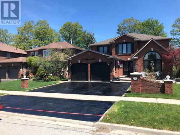 19 Sayor DR #Upper, Ajax (central West), ON L1T3K2