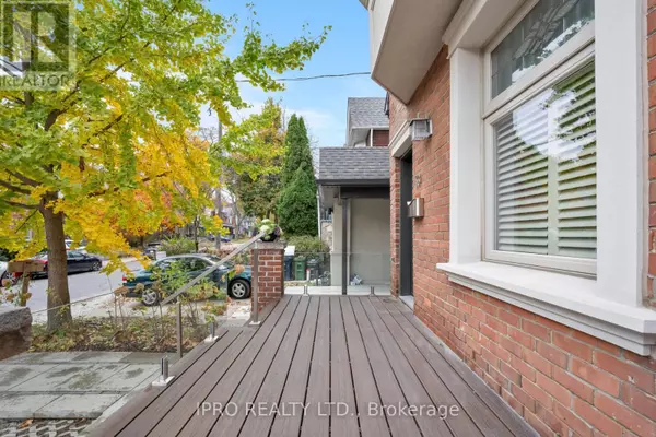 Toronto (playter Estates-danforth), ON M4K3H5,53 FERRIER AVENUE