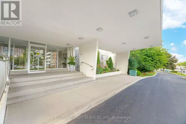 Toronto (dorset Park), ON M1P2M8,2 Glamorgan AVE #907