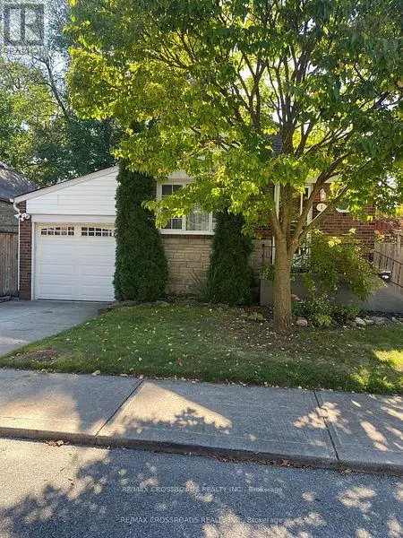 Toronto (broadview North), ON N4K2K9,3 BEECHWOOD CRESCENT