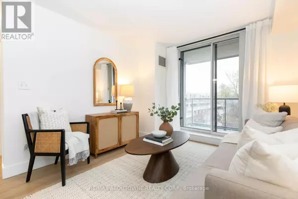 Toronto (the Beaches), ON M4L6S9,1733 Queen ST East #404