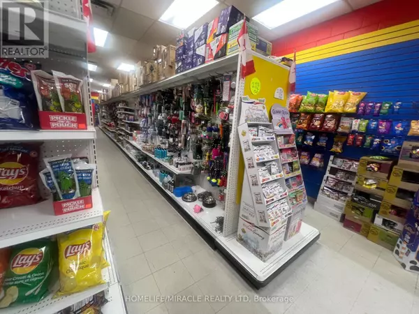 Oshawa (centennial), ON L1K1K8,555 Rossland RD East #12