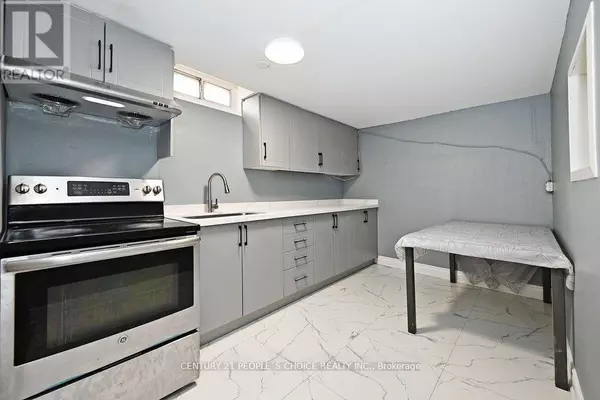 Toronto (malvern), ON M1B1S4,9 UNITA GROVE