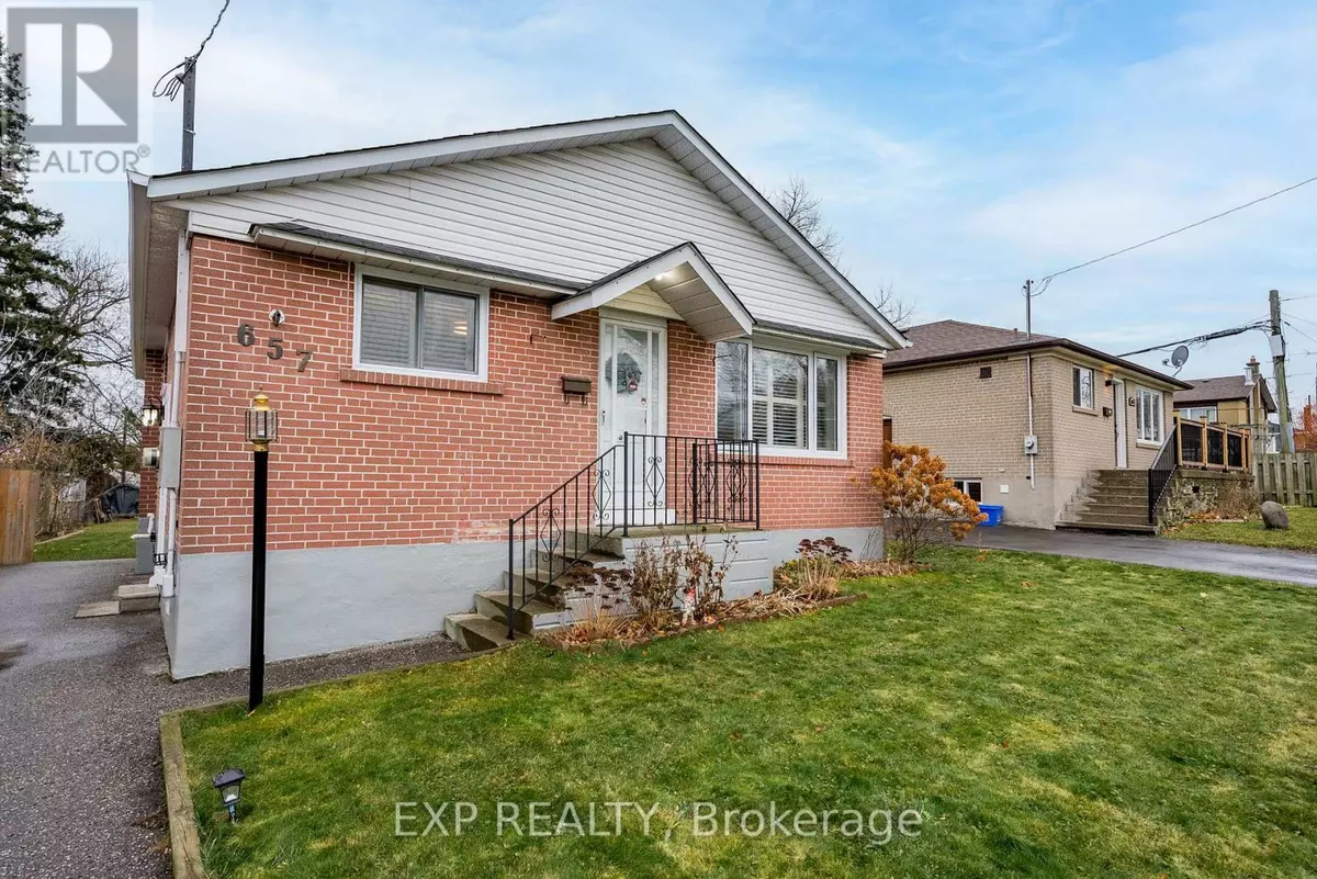 Oshawa (lakeview), ON L1J1B2,657 LAKEVIEW AVENUE