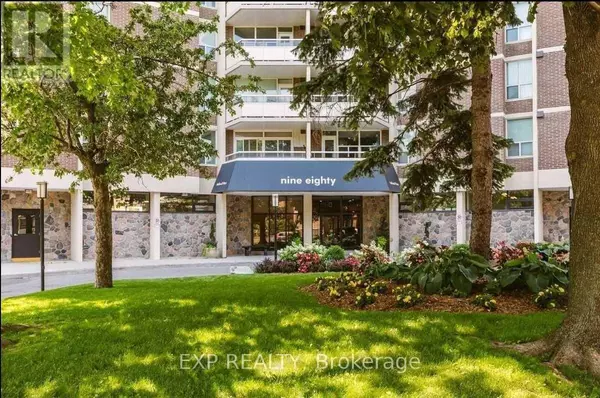 Toronto (broadview North), ON M4K3Y1,980 Broadview AVE #402