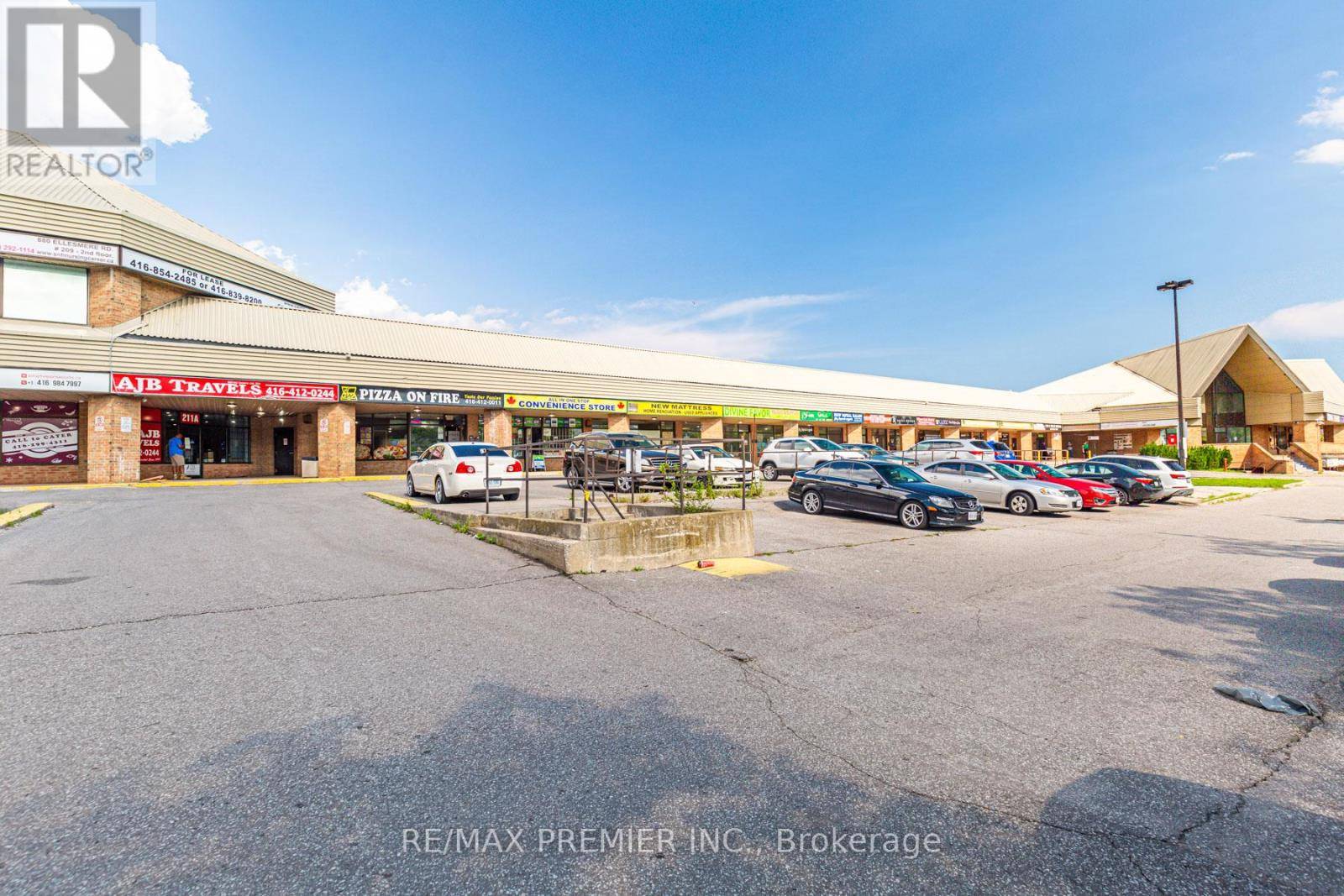 Toronto (dorset Park), ON M1P2W6,880 Ellesmere RD #N8