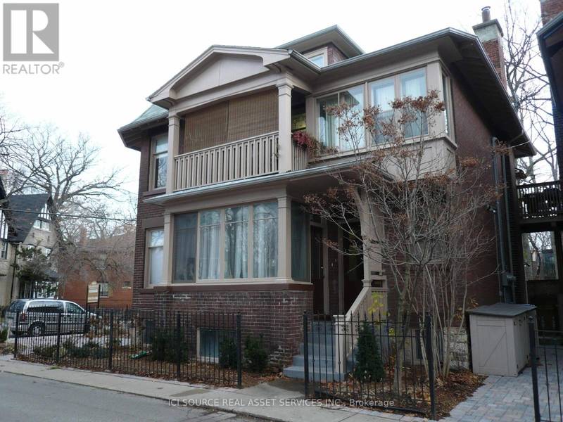 45 A Benlamond AVE #2, Toronto (east End-danforth), ON M4E1Y8